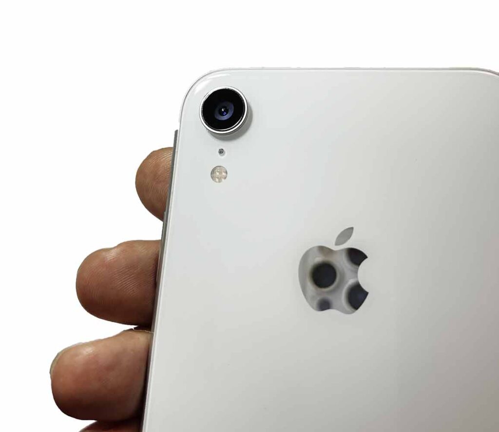Замена стекла камеры IPhone XR