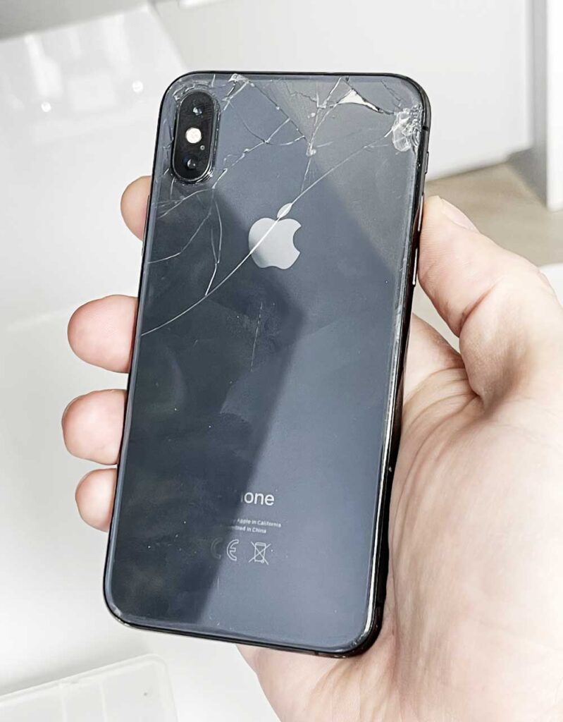 замена заднего стекла айфон 10