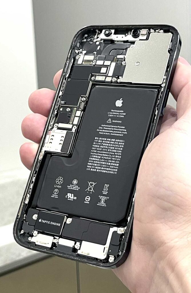 Замена аккумулятора IPhone 13 pro max